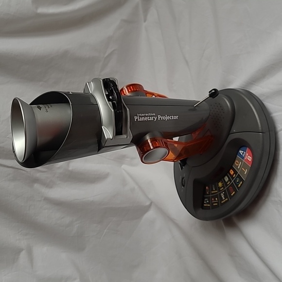 Interactive Planetary Projector - Picture 9 of 13